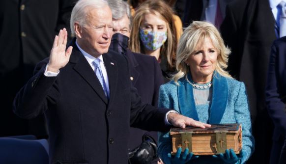 La historia de la Biblia con la que juró Joe Biden