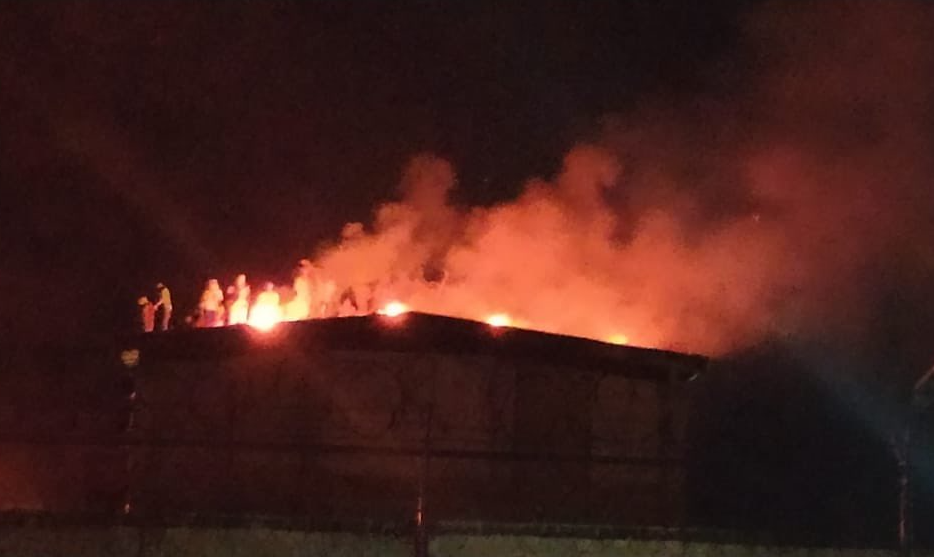 Reclusos de Tocuyito encendieron un motín para protestar por falta de alimentos (Fotos)