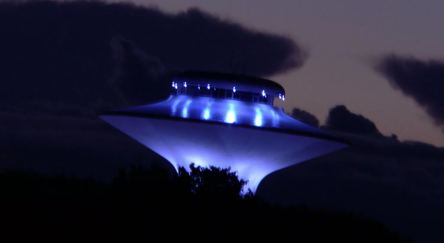 VIDEO: El ovni que sobrevoló por el cielo Valencia