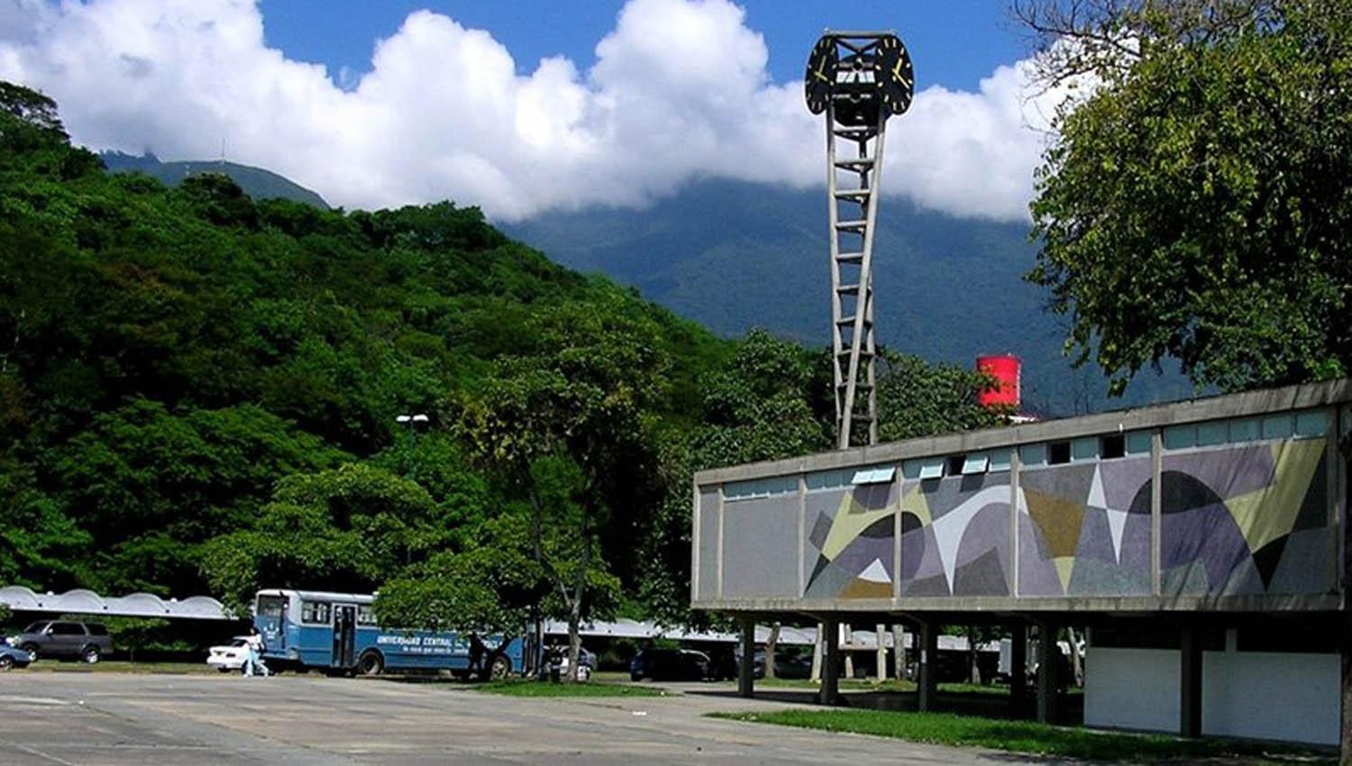 Joven fue encontrado sin signos vitales en el área de piscinas de la UCV