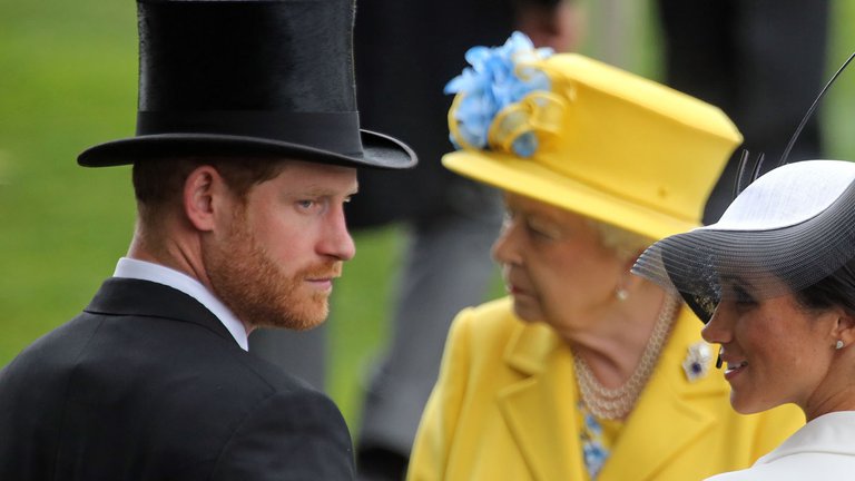 La entrevista con Oprah Winfrey que hizo enfurecer a Isabel II y al Palacio de Buckingham