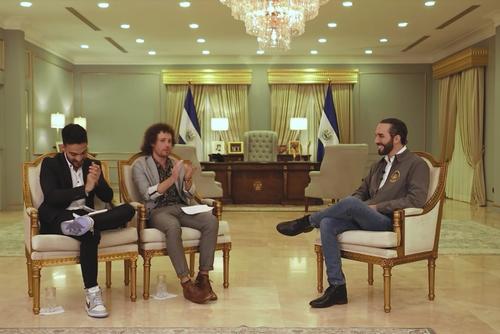 “Sin Dios no soy nada”: Nayib Bukele reflejó su humildad ante Luisito Comunica (Video)