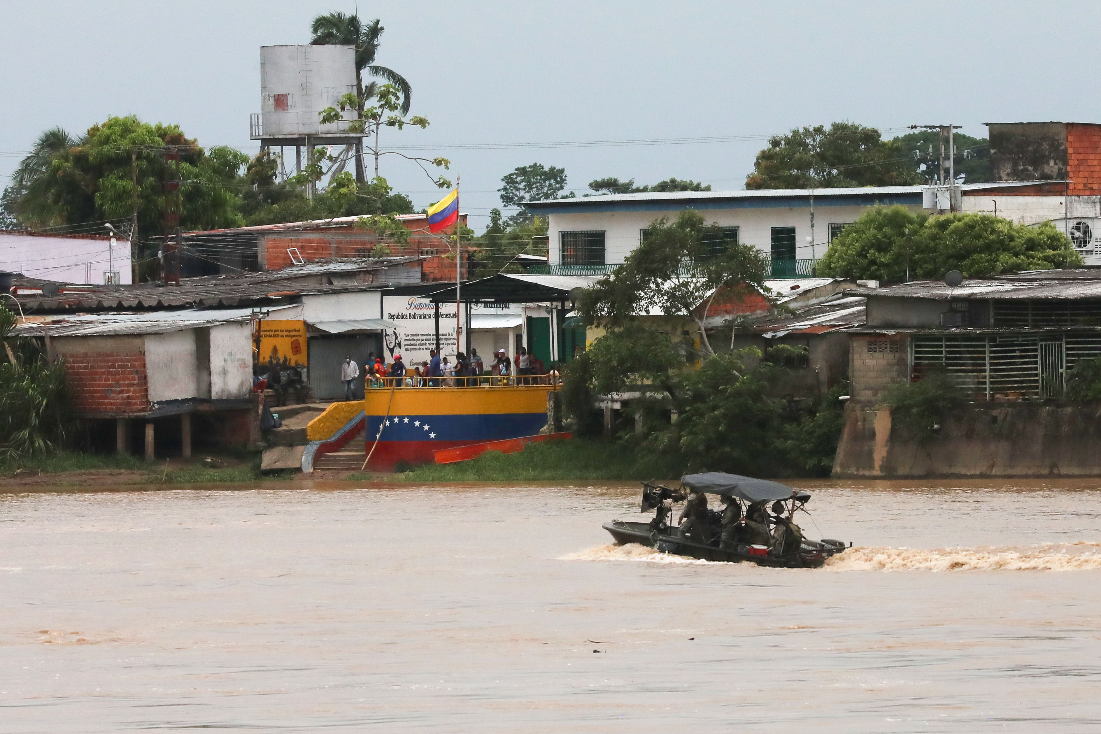 Behind the violence between Venezuelan forces and Colombian guerillas