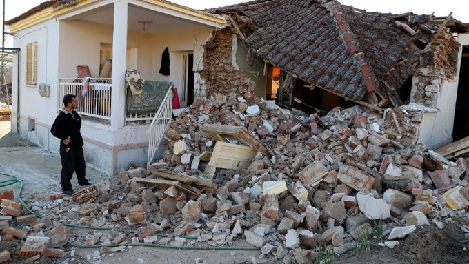 Nuevo sismo provoca pánico en Grecia