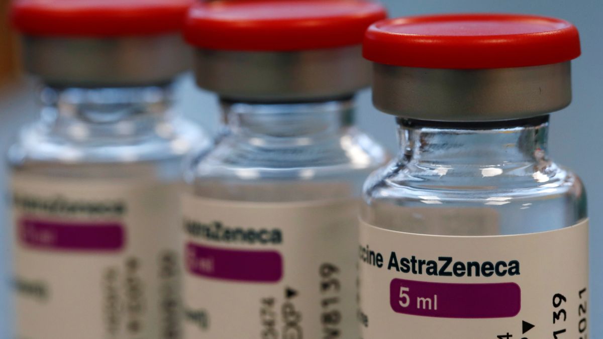 Investigan en España la muerte de paciente vacunada con AstraZeneca