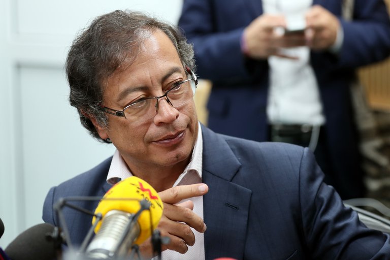 Gustavo Petro denuncia que lo amenazaron de muerte