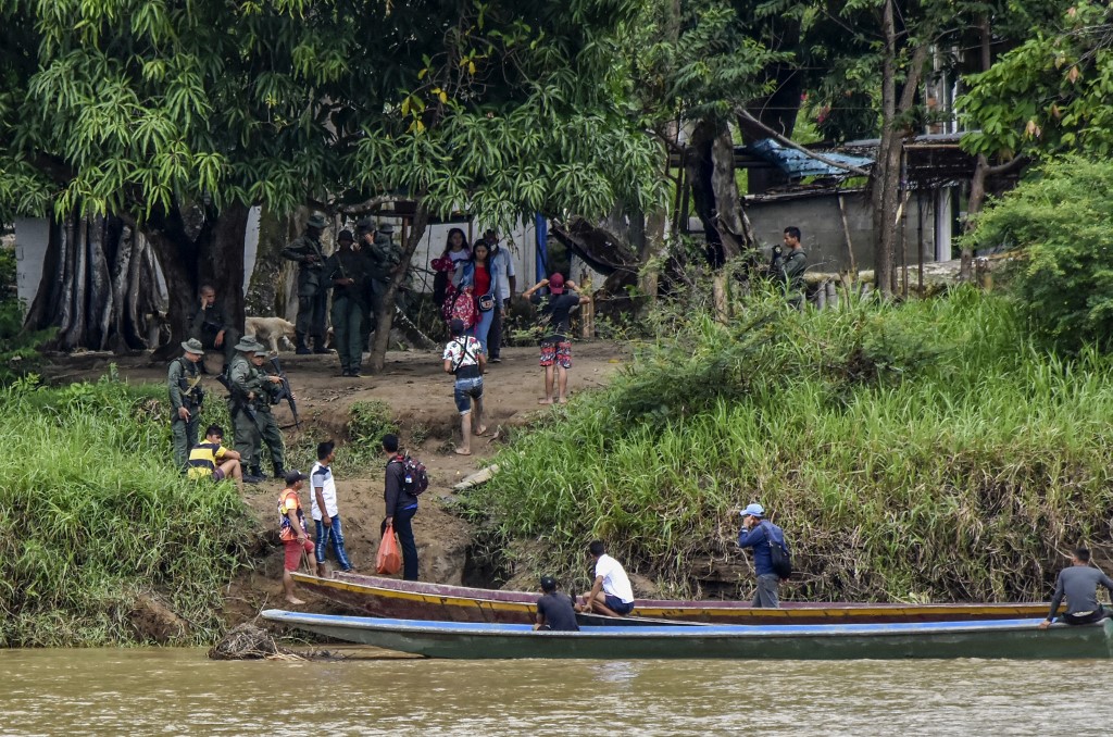 Primero narcotráfico y ahora conflicto armado: Venezuela toma el lastre que Colombia empieza a soltar