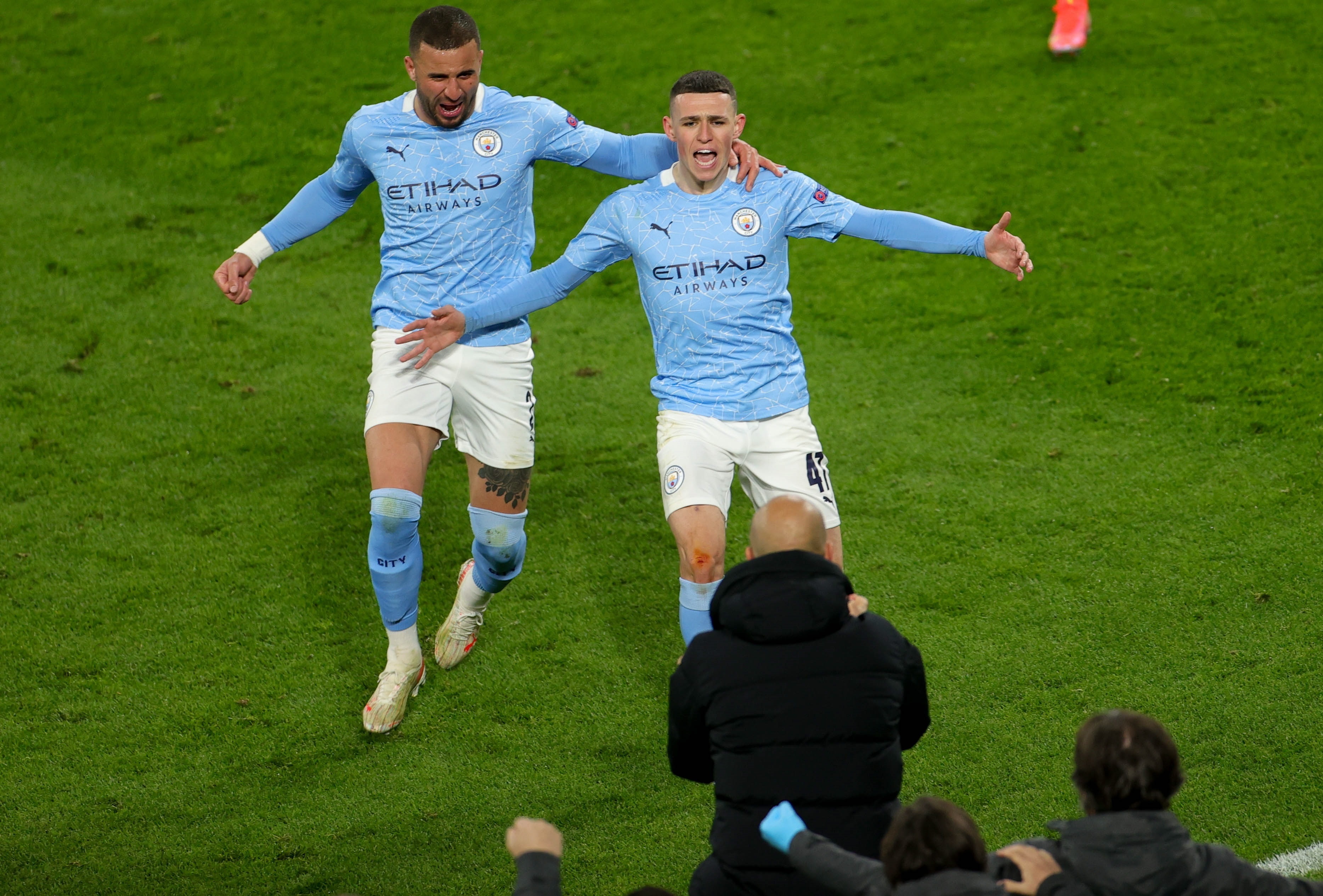 Mahrez y Foden sellaron pase del Manchester City a semifinales de Champions