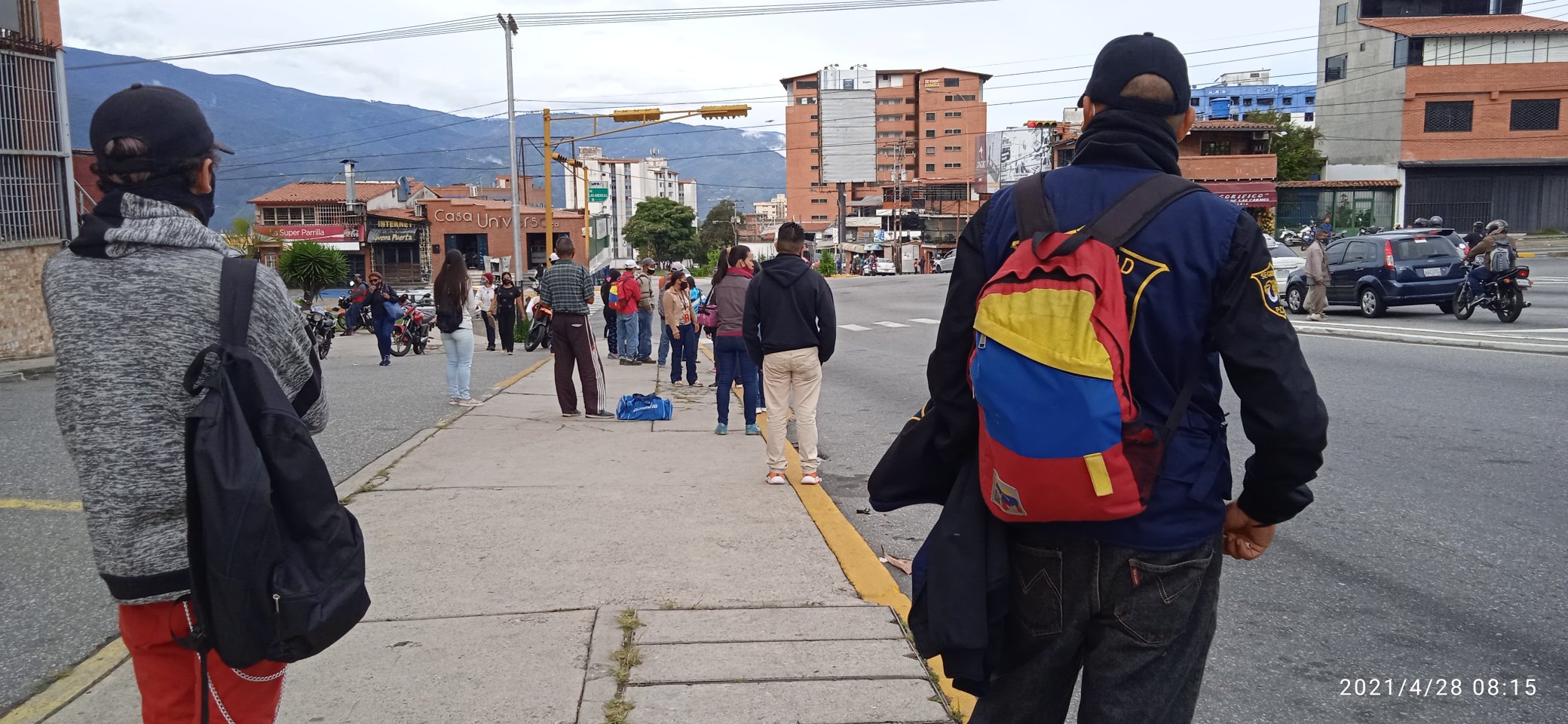 Merideños enfrentan la crisis del coronavirus y se le suma la falta de transporte en la entidad