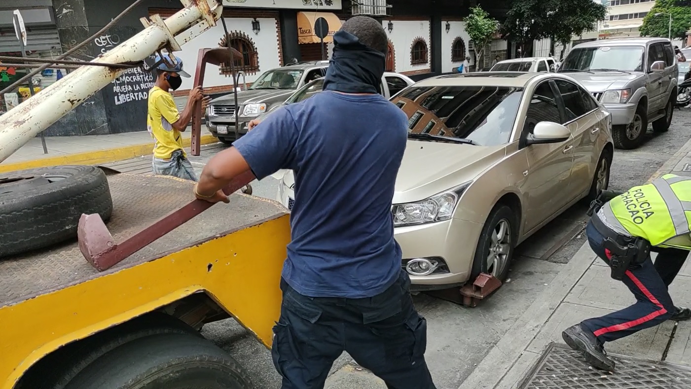 Empresa que cobra remolques en Chacao no aparece en el Registro Nacional de Contratista