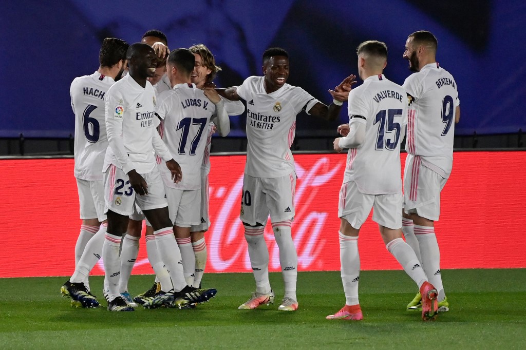 El Real Madrid gana el clásico ante el Barcelona en un frenético encuentro