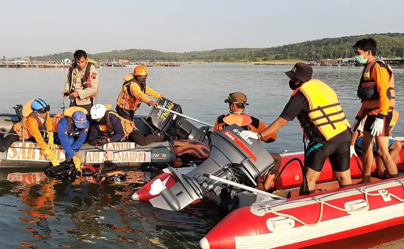 Una “selfie” provocó siete muertes en Indonesia tras volcar una embarcación