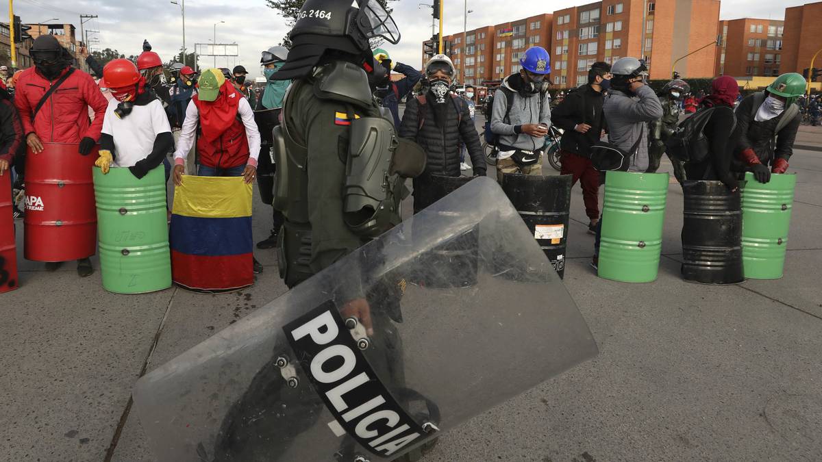 Insólito: Mujer inventó haber sido abusada sexualmente por la Policía en Bogotá para ocultar que se fue de rumba