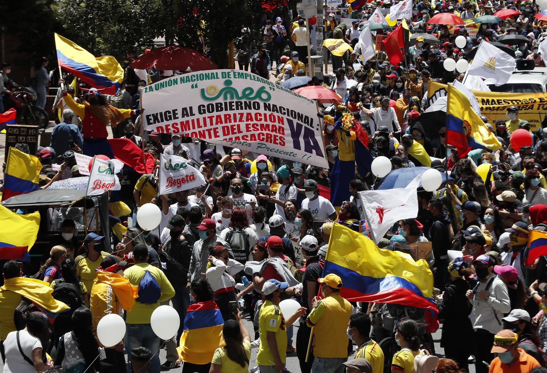 Nueva jornada de protestas contra Gobierno colombiano comienza pacíficamente