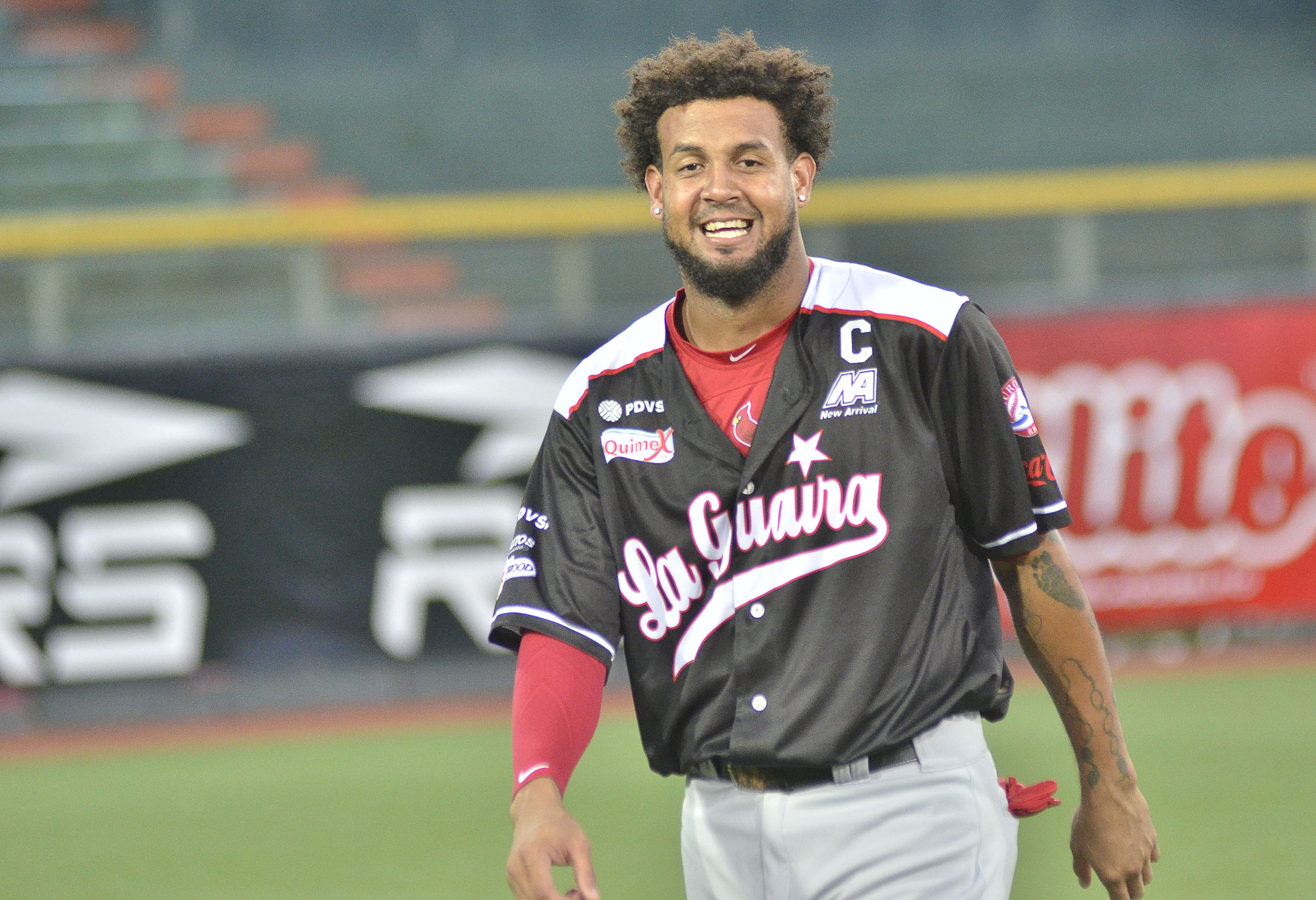 “Miren a quién me conseguí”: Cafecito Martínez Jr. se fotografió con un legendario manager del béisbol venezolano