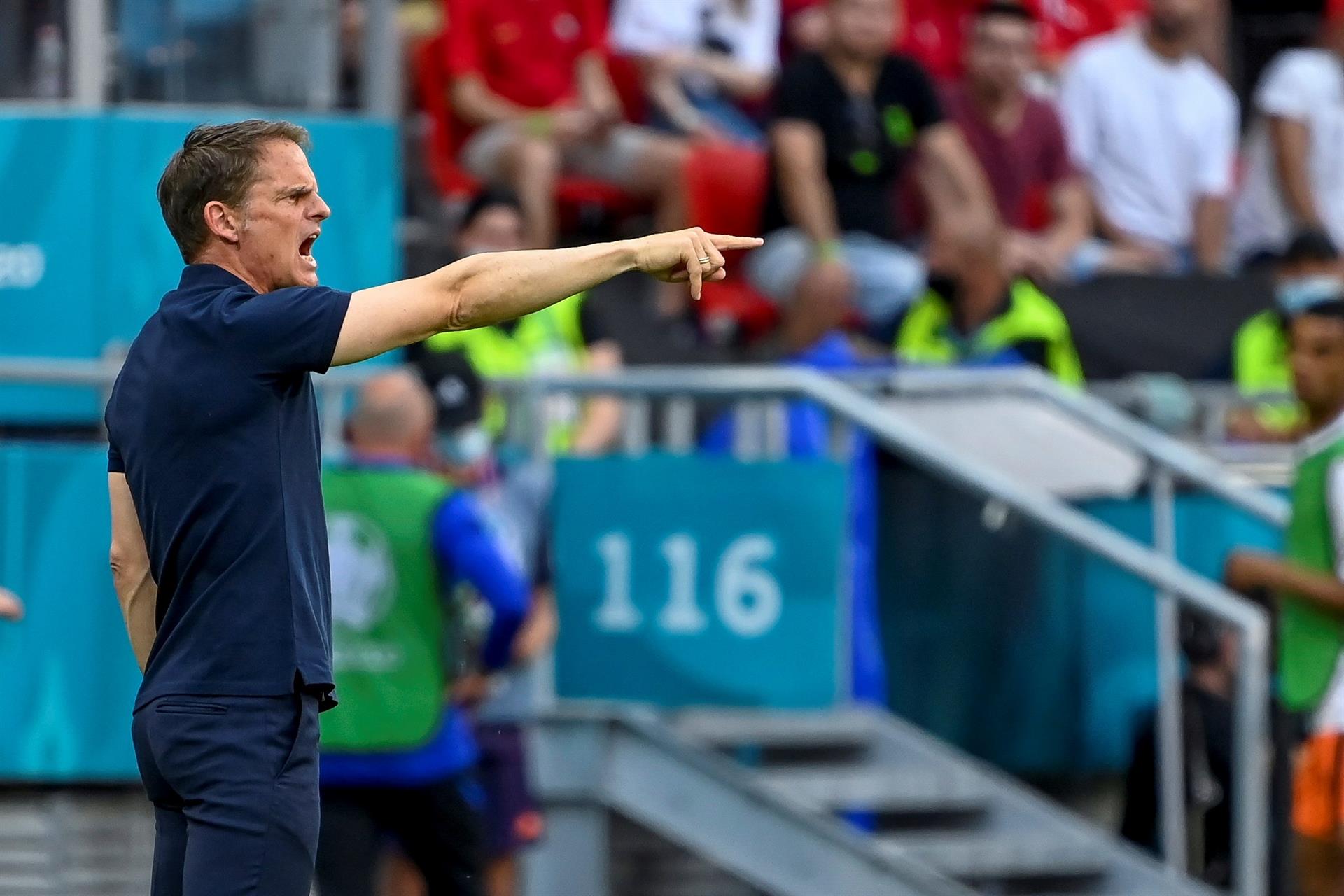 Frank de Boer renuncia como seleccionador de la Selección de Fútbol de Países Bajos