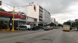 Denuncian supuesta mafia en bomba de la avenida Victoria: Los “encargados” se llenan los bolsillos (Video)