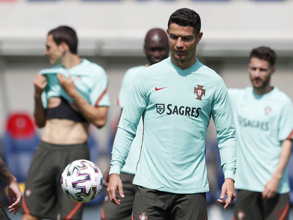 Gesto de Cristiano Ronaldo le cuesta UNA MILLONADA a Coca-Cola en la Bolsa