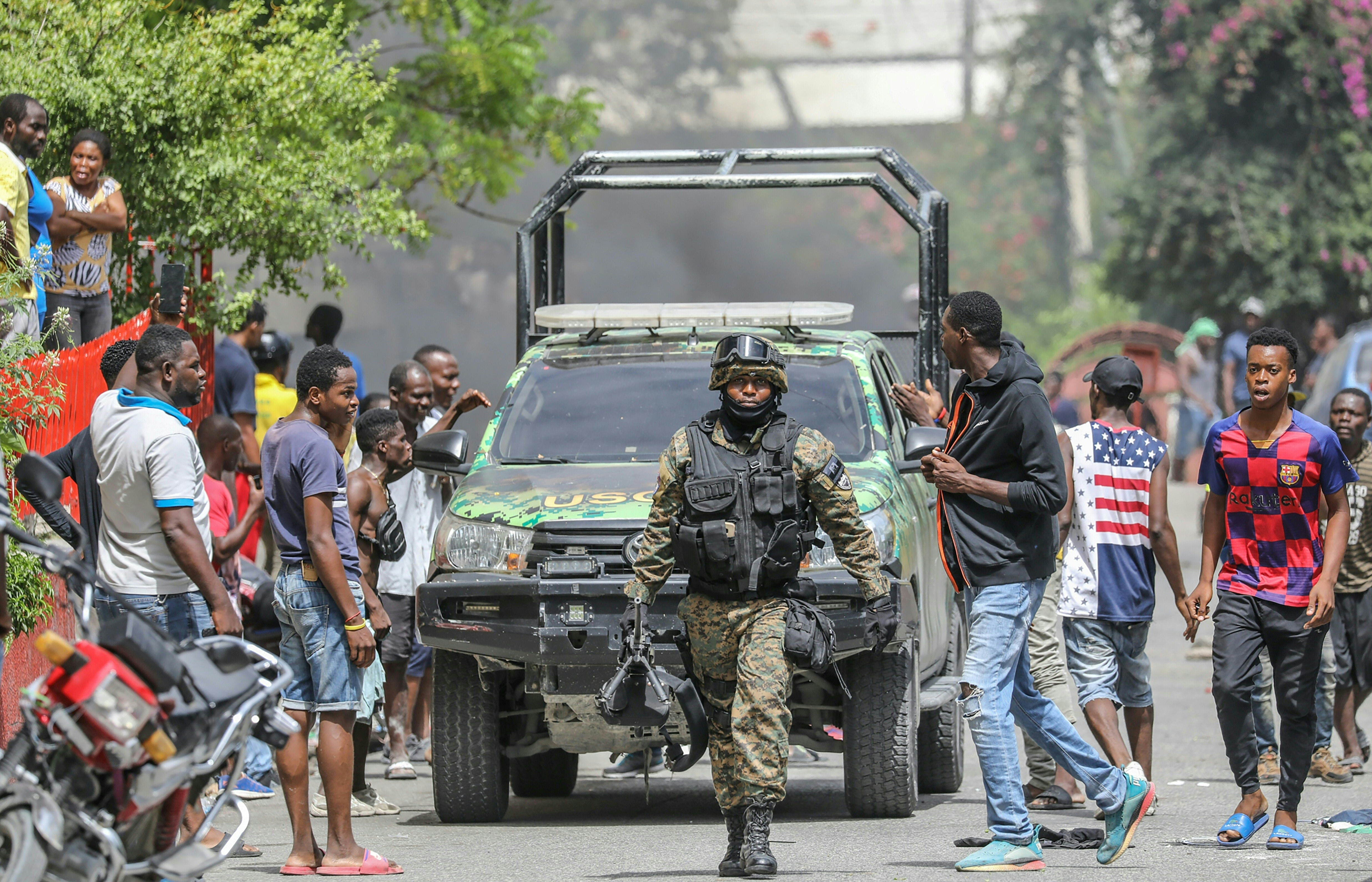 Policía de Haití rodea a sospechosos tras asesinato del presidente