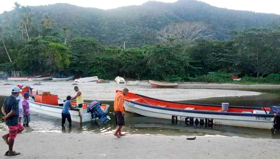 Pescadores en Aragua se reinventan ante la escasez de combustible