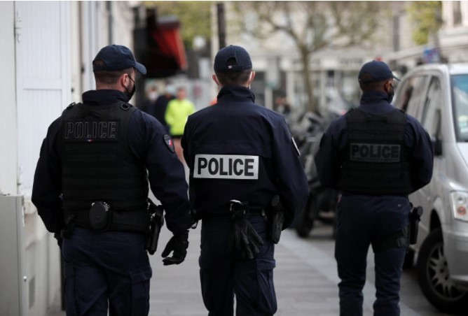 Horror en Francia: La policía halló el cuerpo de un niño decapitado y con señales de canibalismo
