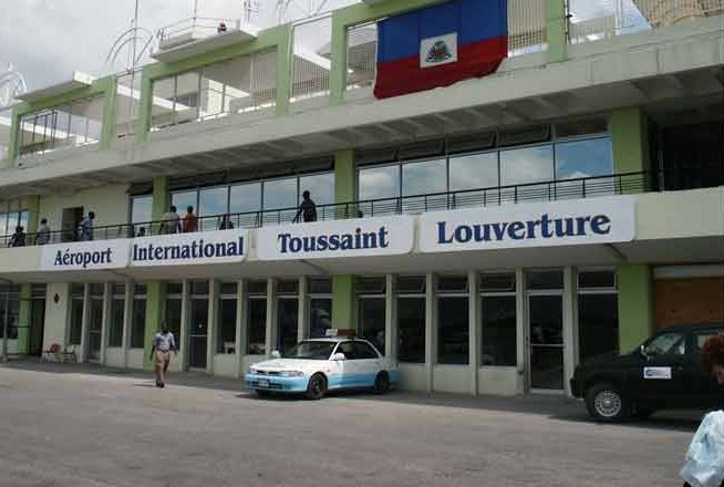 Cierran el aeropuerto de Puerto Príncipe tras el asesinato del presidente