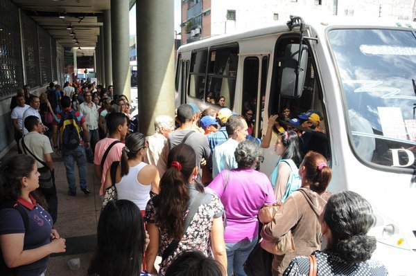 Al menos un 45% del sector transporte no está operativo en Táchira