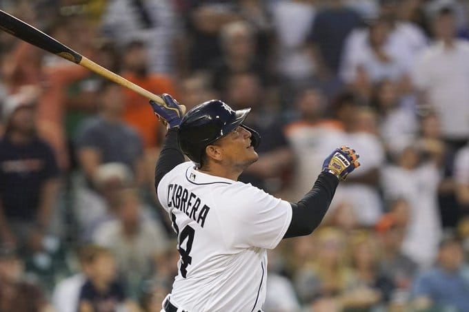 EN VIDEO: Miguel Cabrera sacudió su octavo jonrón y escaló a los 495 de por vida