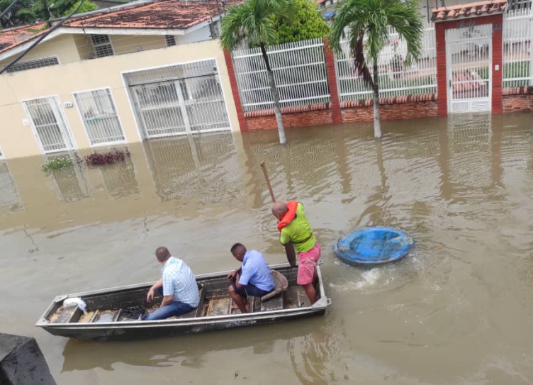 Calles y viviendas anegadas en Apure, región bombardeada por las lluvias