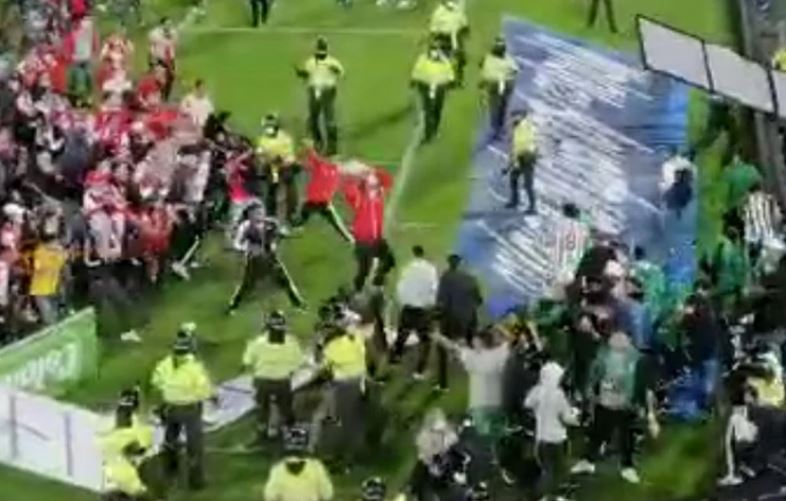 Bogotá cierra los estadios de fútbol al público tras violencia entre hinchas