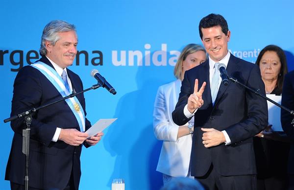 Al menos cinco ministros argentinos pusieron sus cargos a disposición tras derrota electoral