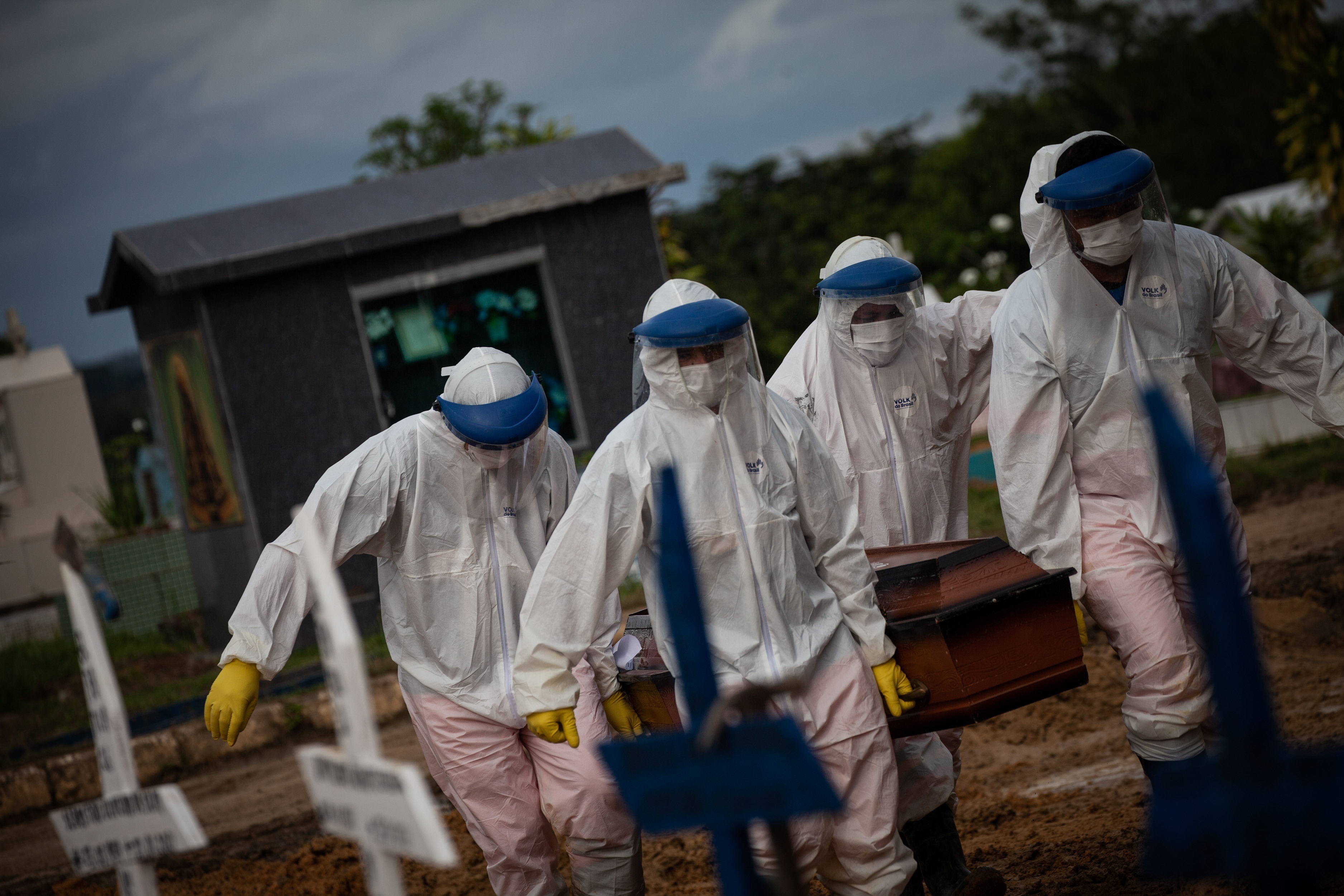 Brasil registró más de 240 muertes y casi nueve mil casos por Covid-19 