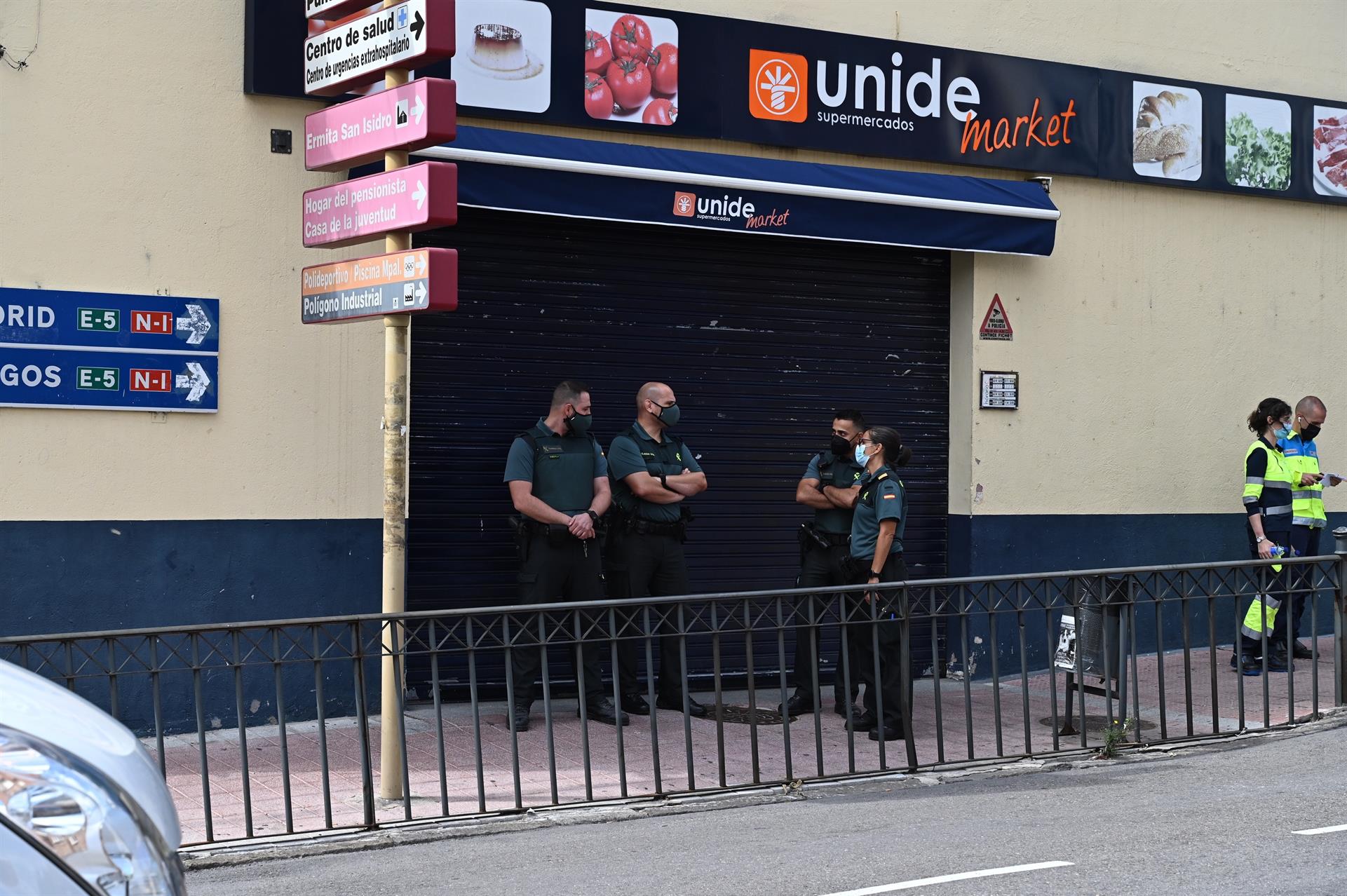 Noelia de Mingo, la doctora asesina de España es detenida en un supermercado por apuñalar a dos mujeres (VIDEO)