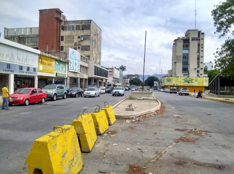 Colapso de servicios públicos y expropiaciones destruyeron la Zona Industrial de Valencia