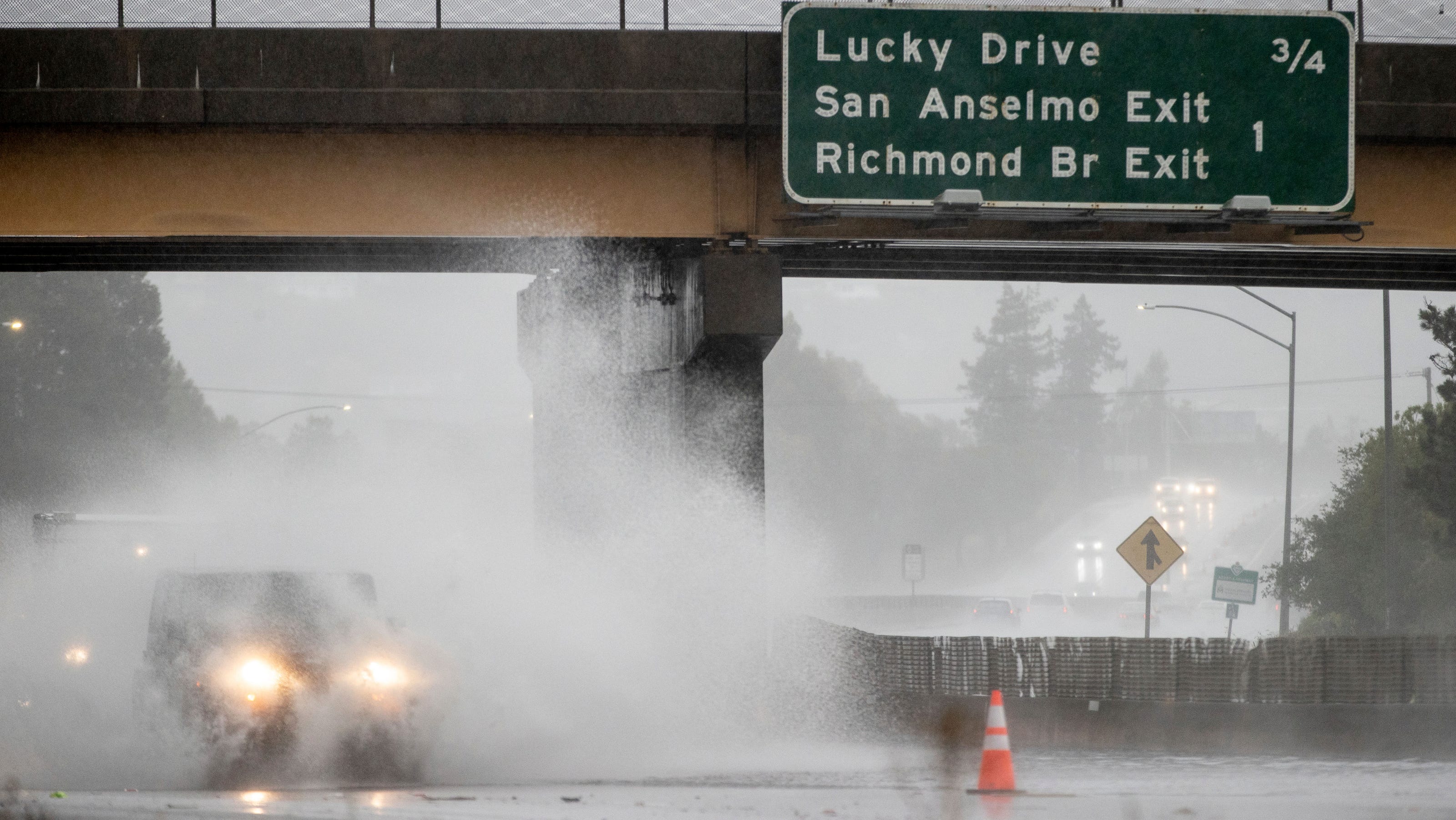 Norte de California se vio seriamente afectado por lluvias torrenciales y fuertes vientos (VIDEO)