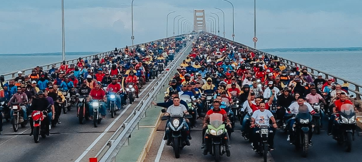 Imágenes: Mega caravana de motorizados de Omar Prieto acabó con la poca gasolina en Zulia