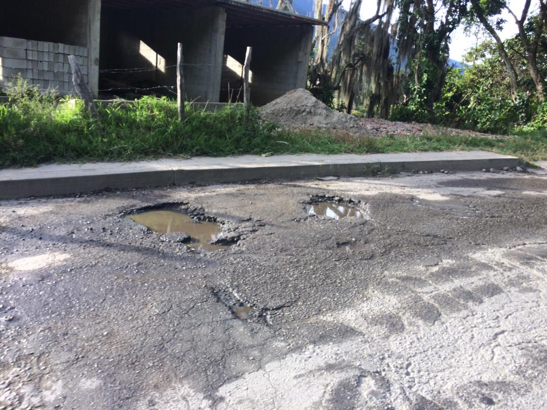 Cuenta la leyenda que si manejas por Mérida los huecos “se comen” tu carro