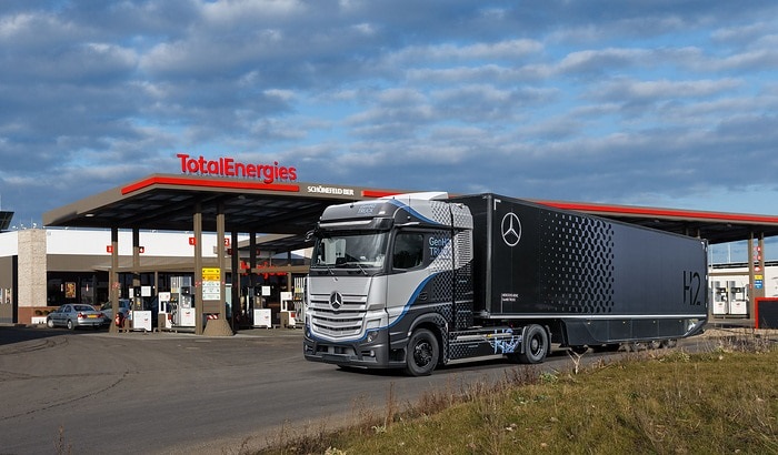 Daimler Truck y TotalEnergies se asocian para desarrollar un ecosistema de hidrógeno para el transporte en Europa