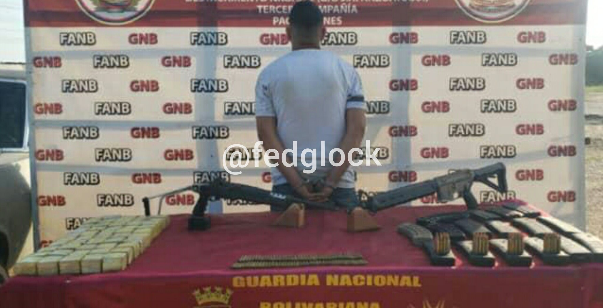 Armado hasta los dientes: Con un arsenal de guerra fue capturado un sujeto en Clarines