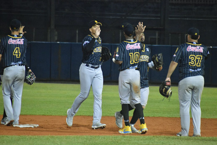 Ángel Aponte lideró la remontada de Leones frente a Tigres