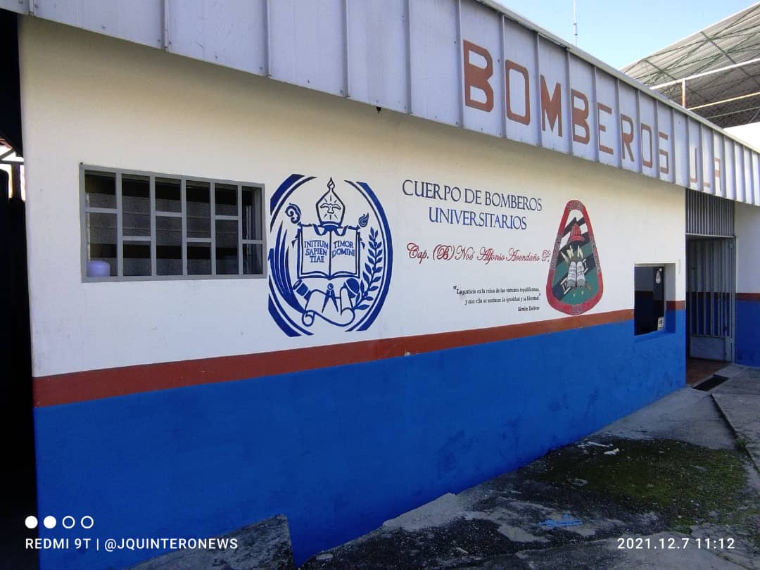 Con poco personal y sin equipos: los bomberos de la ULA trabajan “con las uñas”