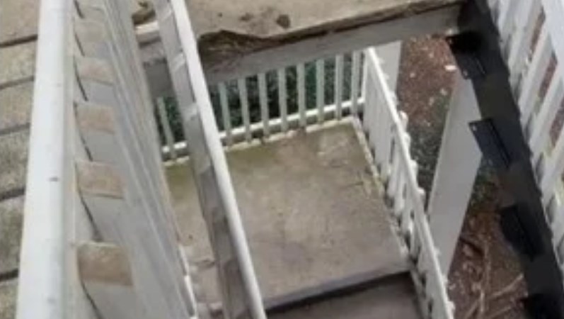 VIRAL: Salió de su departamento y descubrió que no podía bajar… las escaleras habían desaparecido