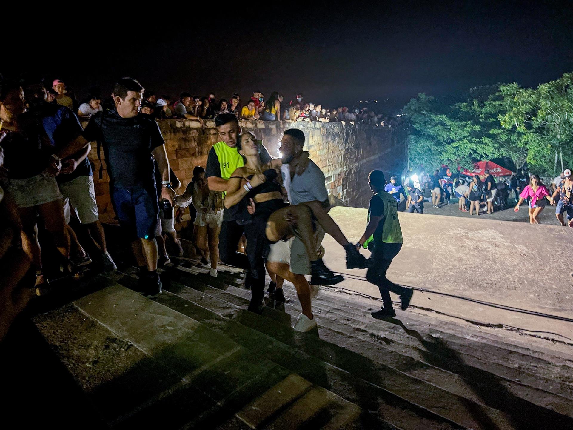 Al menos dos muertos y cuatro heridos en tiroteo durante concierto Paraguay (Videos)