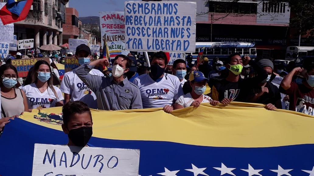 La juventud de Lara: Nos resistimos rotundamente a que nos hagan la vida miserable #12Feb