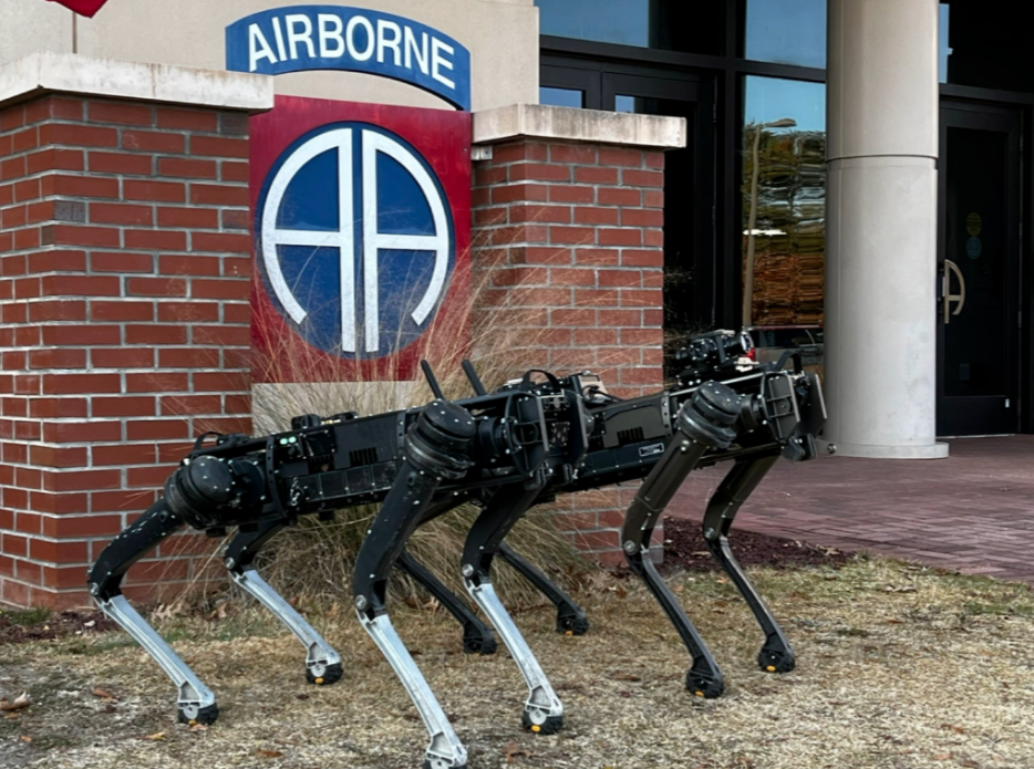 En VIDEO: Atemorizante perro robot vigilará la frontera entre EEUU y México