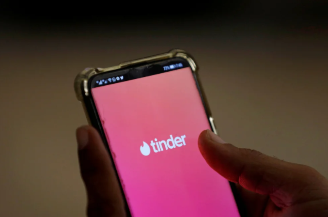 Iba a tener una cita con una joven de Tinder, pero se canceló la salida por un inesperado detalle