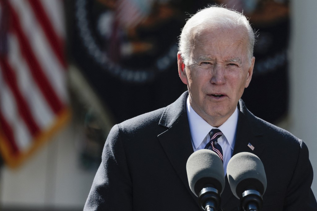 Biden firmó ley para convertir el linchamiento en crimen de odio