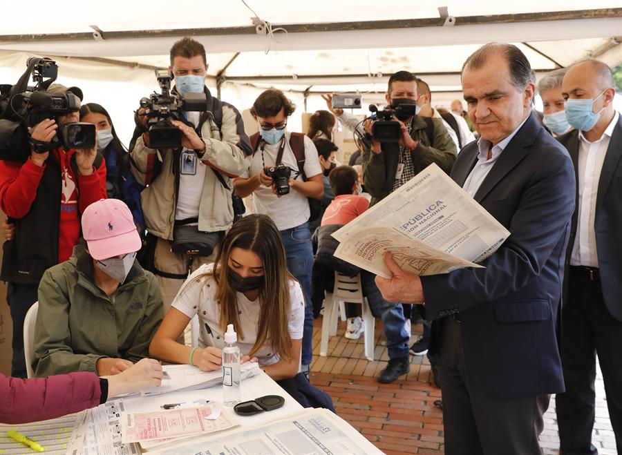 Óscar Zuluaga, candidato de Centro Democrático, se retiró de la carrera presidencial