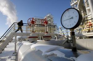 AP: Posible embargo petrolero de Rusia impulsa acercamiento de EEUU a Venezuela