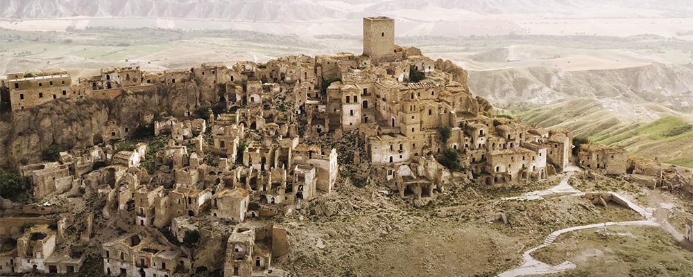 Un recorrido por Craco, el pueblo fantasma en el que fue rodada “La Pasión de Cristo” (Video)